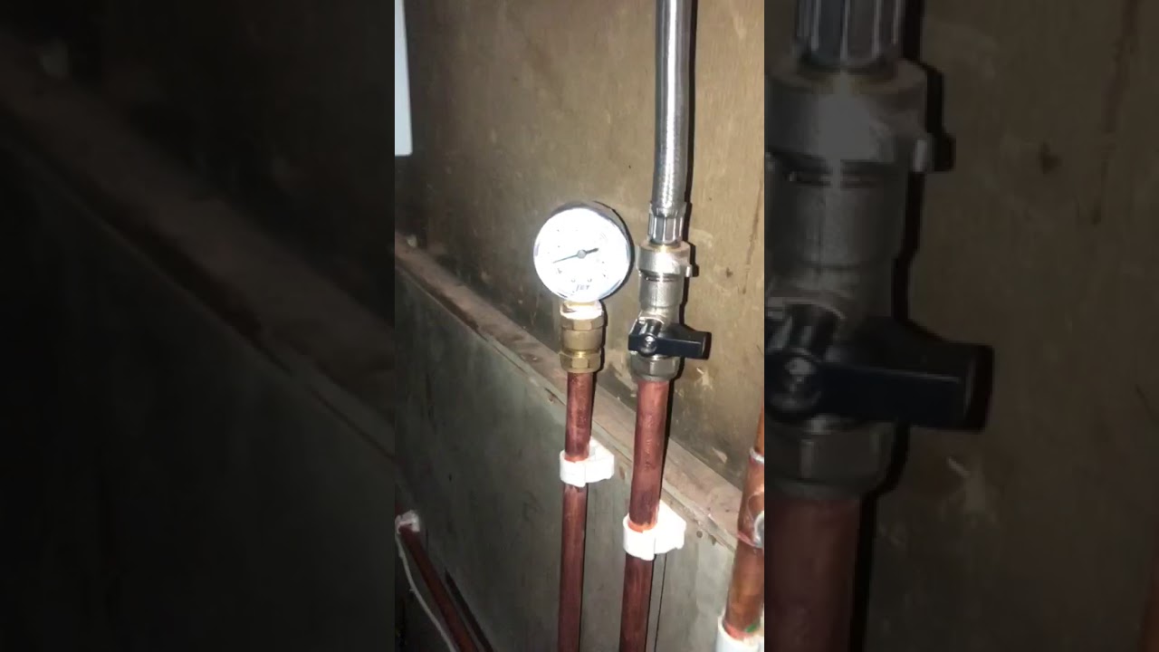 Vaillant gas combi boiler. F22 (Low Pressure) with external pressure gauge and filling loop.