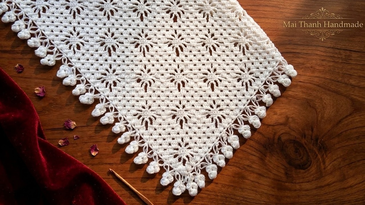 How to crochet a triangle scarf (Eng sub) I cách móc khăn choàng cổ tam giác họa tiết con nhện