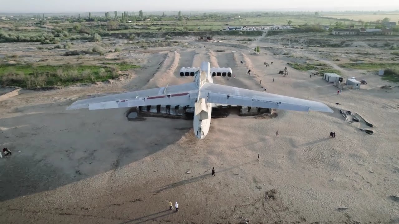 Abandoned Airplane on a Beach One of world's most unusual planes bigger than Boeing 747