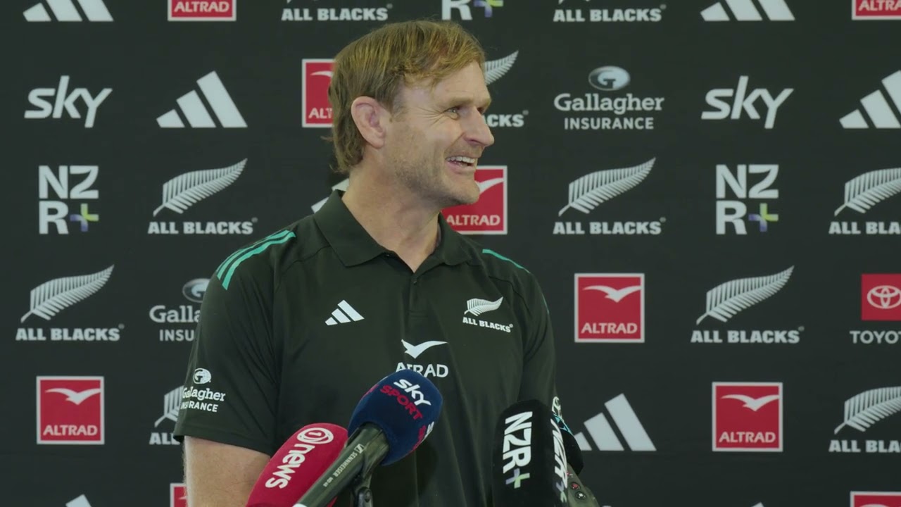 Scott Robertson outlines team selection vs England