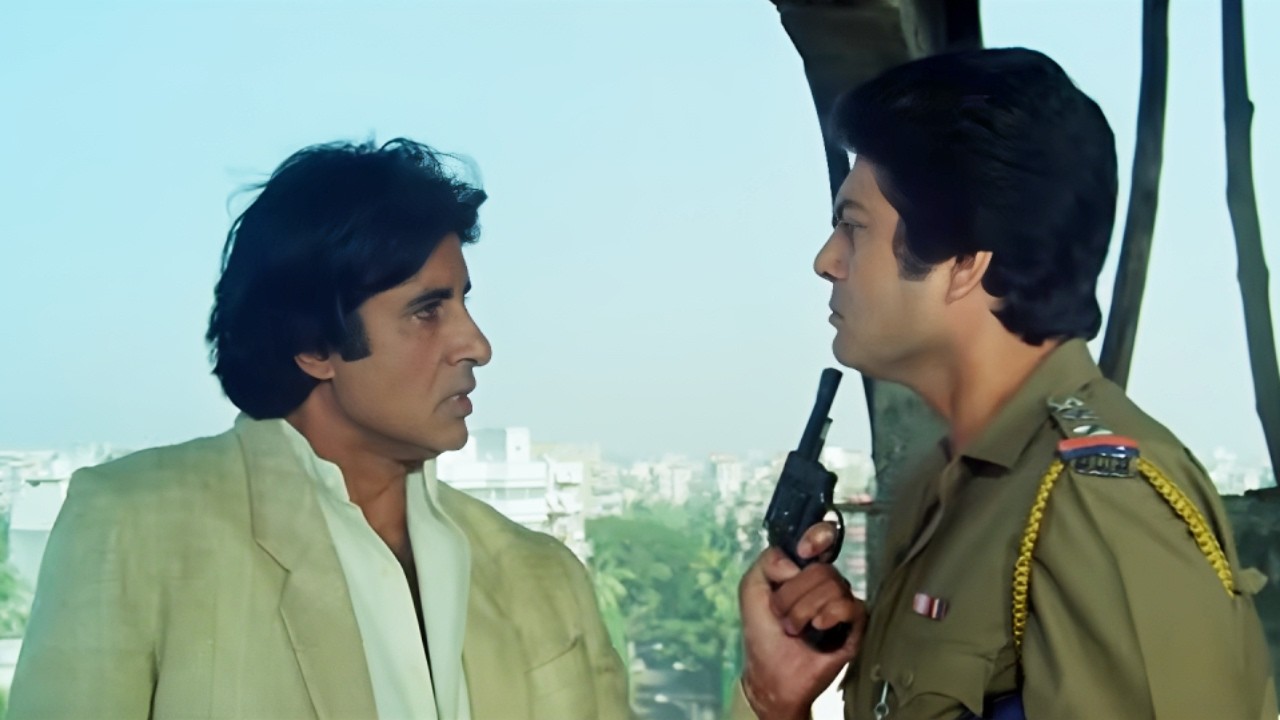 इंस्पेक्टर, मुझे रोकने की कोशिश मत करना, वरना मैं तुम्हें भी मार दूँगा | Amitabh Bachchan | Akayla