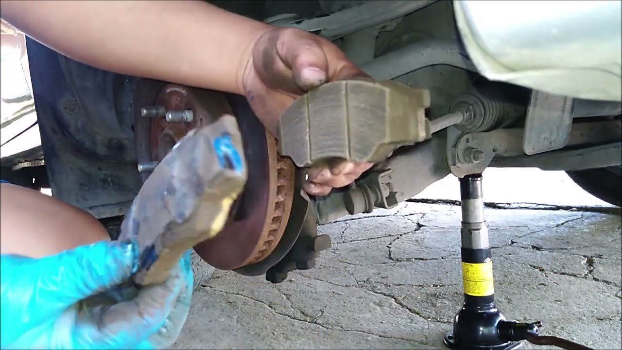 How to Service Front Brakes Toyota Innova D4D DIY Basic Car Maintenance The Mechanic PH