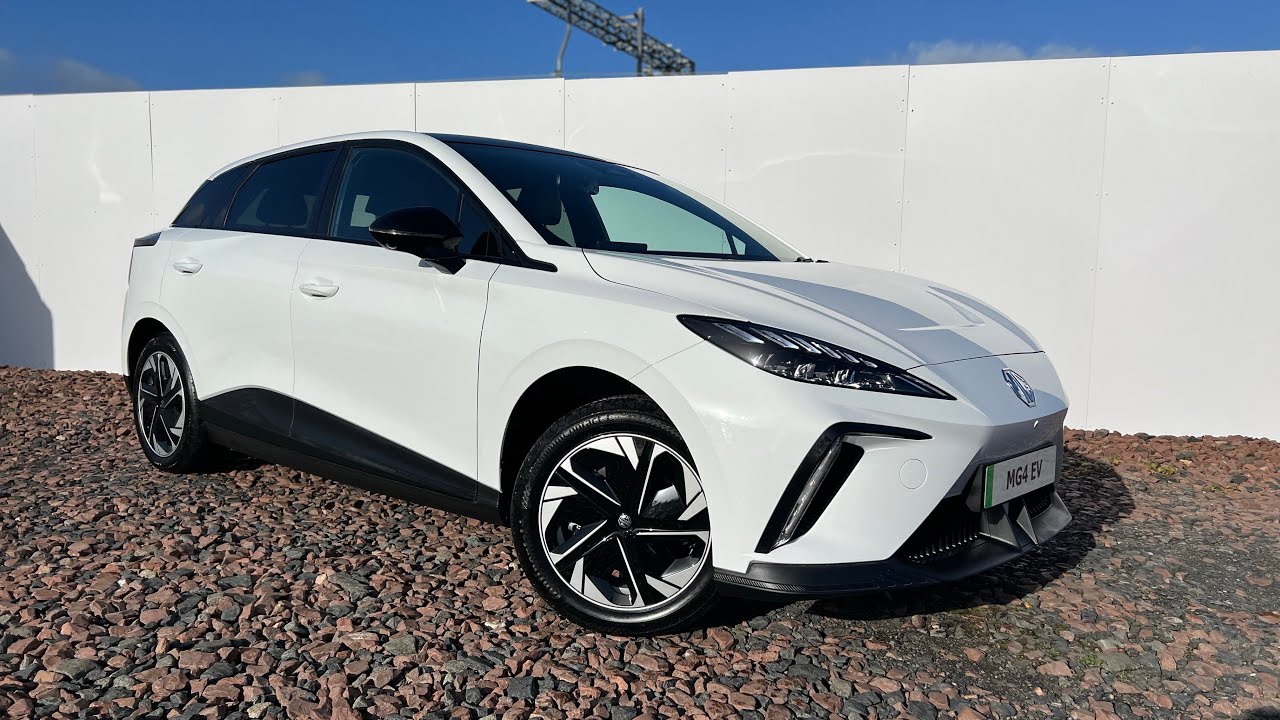 MG4 EV Trophy Long Range 64kWh 5dr Auto in Arctic White @Frasers Cars