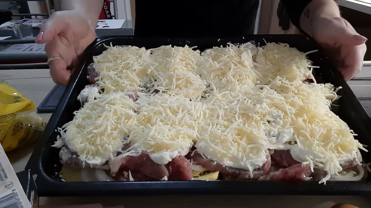 U Evíka v kuchyni #215 Zapečené kotlety a Slaný štrůdl (1/2)