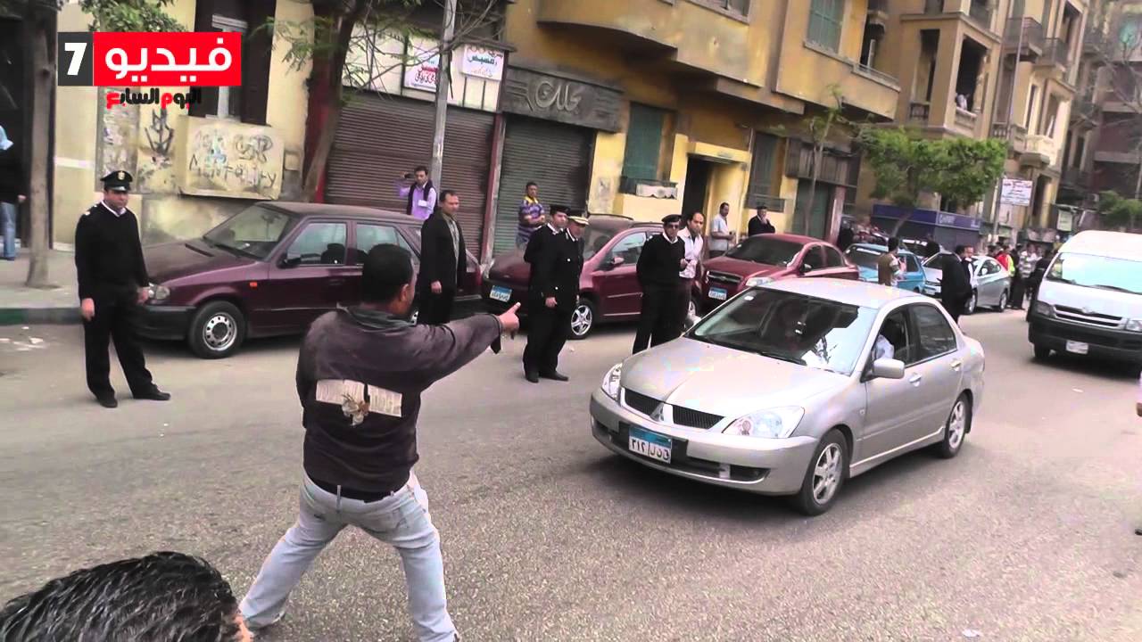 أقباط يقطعون الطريق أمام الكاتدرائية قبل تشييع ضحايا الخصوص