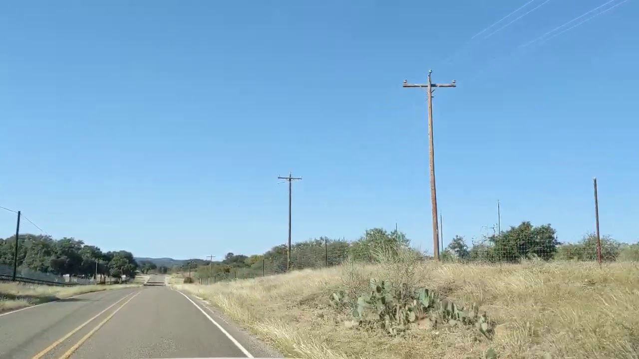 DRIVING...ENCHANTED ROCK STATE NATURAL AREA...TEXAS