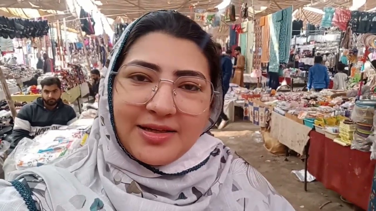 Greebon ka branded bazar||Jumma Bazar shopping