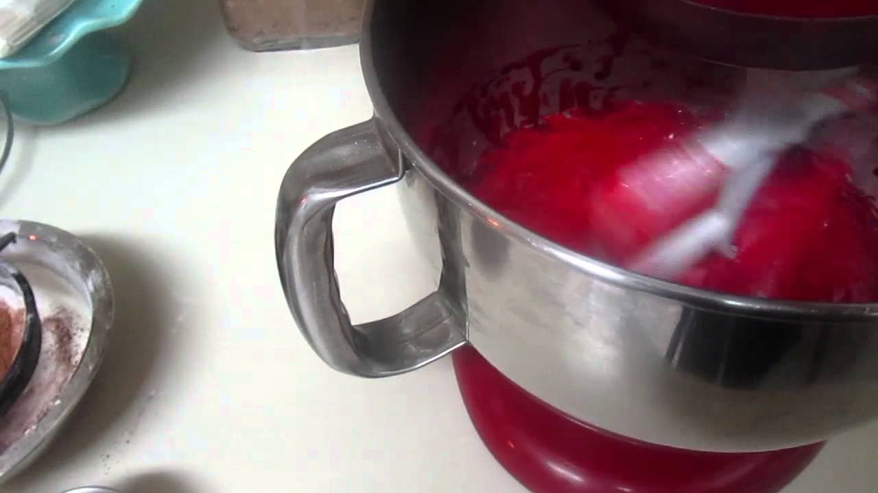 COMO HACER CUPCAKES DE RED VELVET (Terciopelo Rojo) Receta