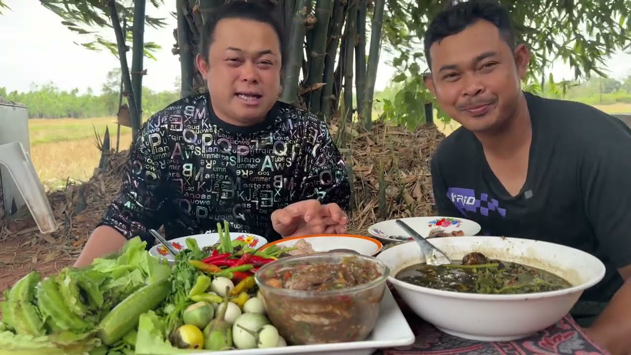 มหึมาลมเกิดขึ้นแล้ว ตำปลาแดกต่อนสูตรบ้านๆฉีกเป็นตัวๆคู่กับผักสด อ่อมหอยนานัวๆแซ่บๆ