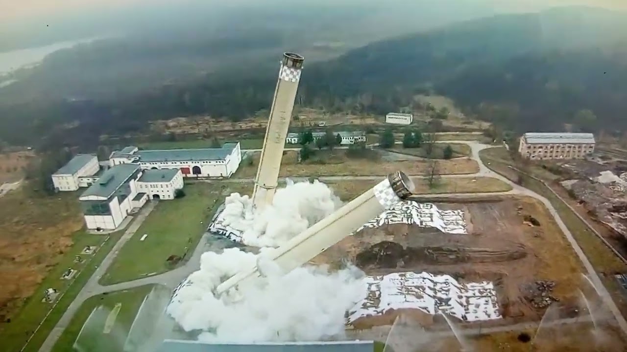 Sprengung Schornsteine Zschornewitz am 04.04.2012