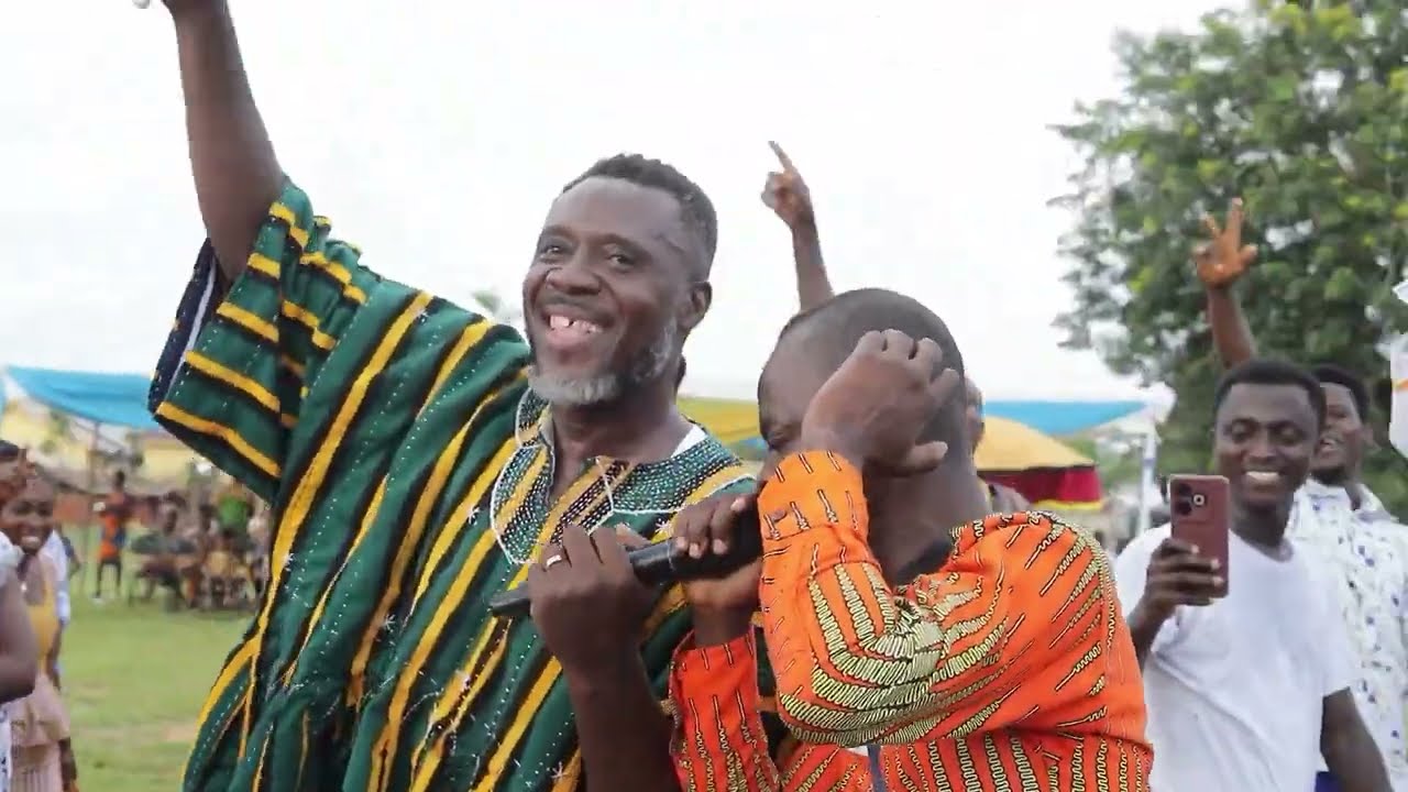 Random Man takes over Israel Maweta’s performance in great surprise 