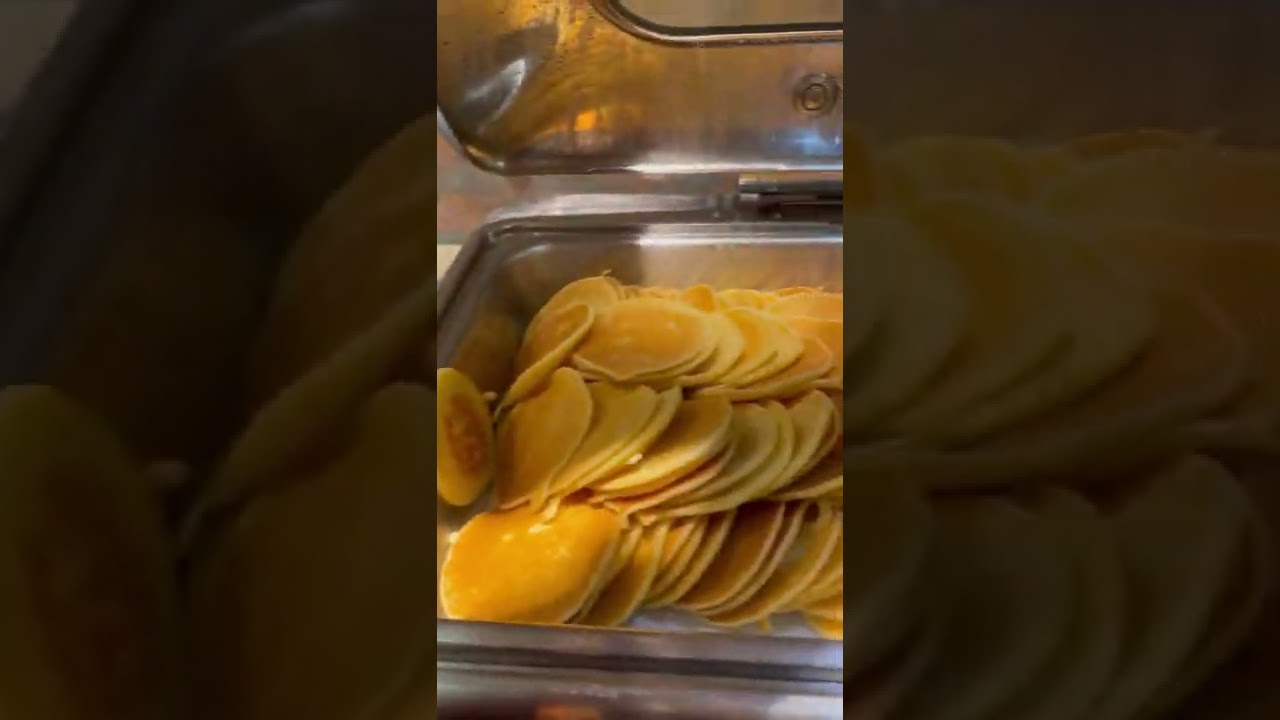 Royal tulip hotel buffet breakfast | so many items Royal tulip hotel and sea pearl worth it.