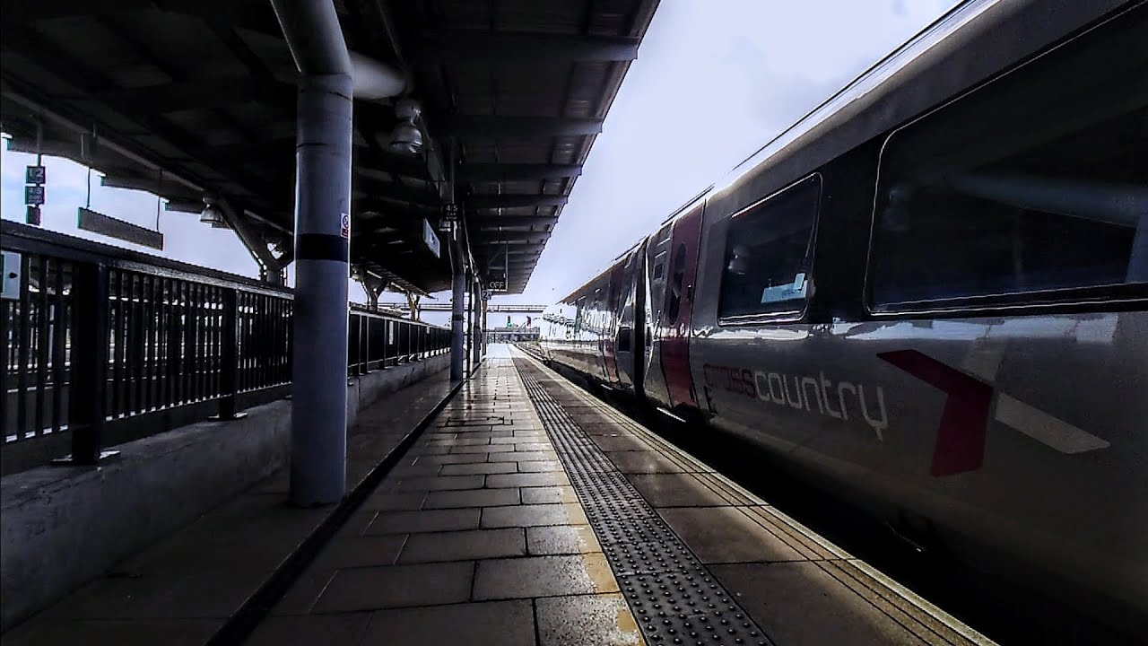 What an amazing sound! Class 220 Voyager idles and fires off from Derby - Departure -