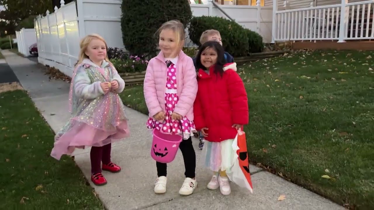 Halloween 2025 | Erina & Liyana | Trick or Treat | New York | USA