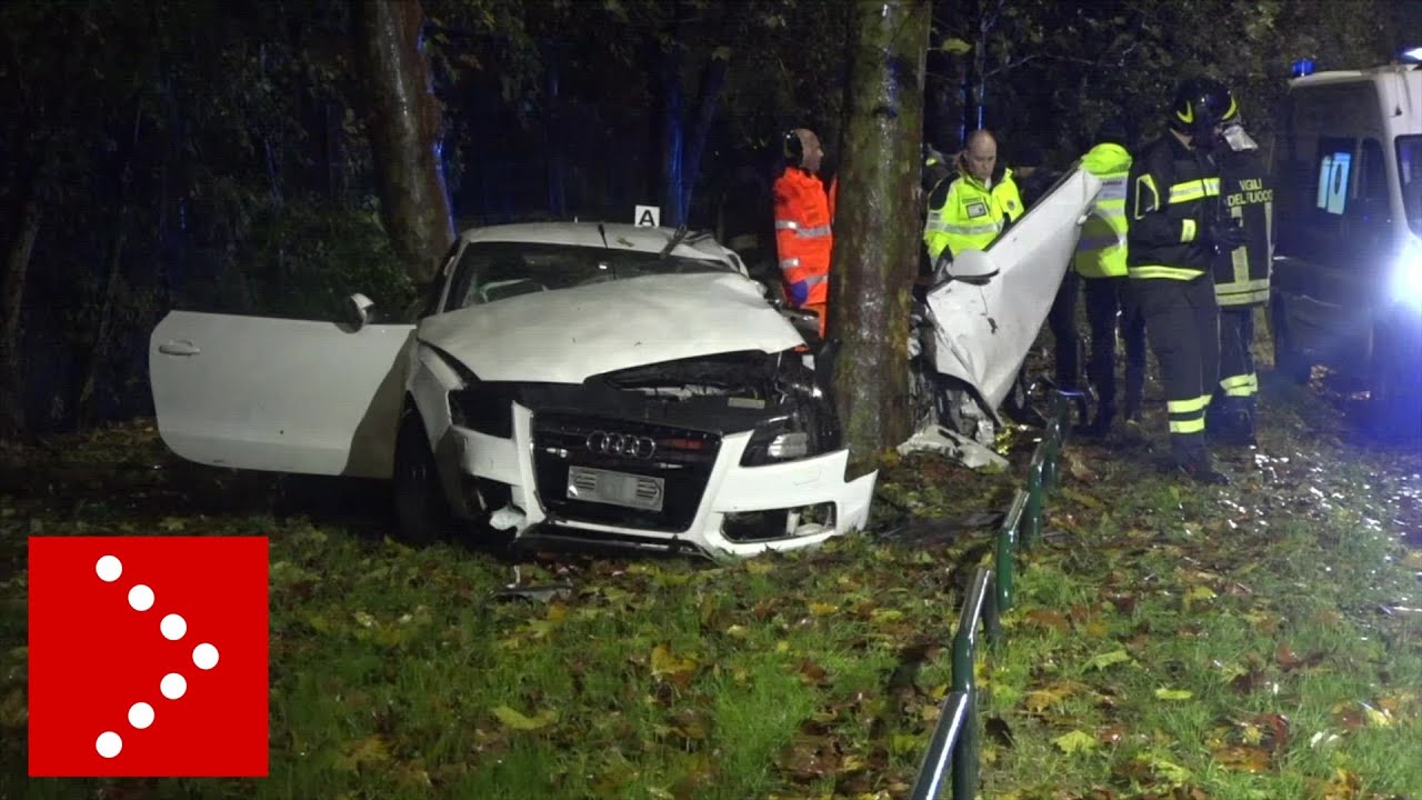 Milano, incidente mortale: auto contro alberi nella notte