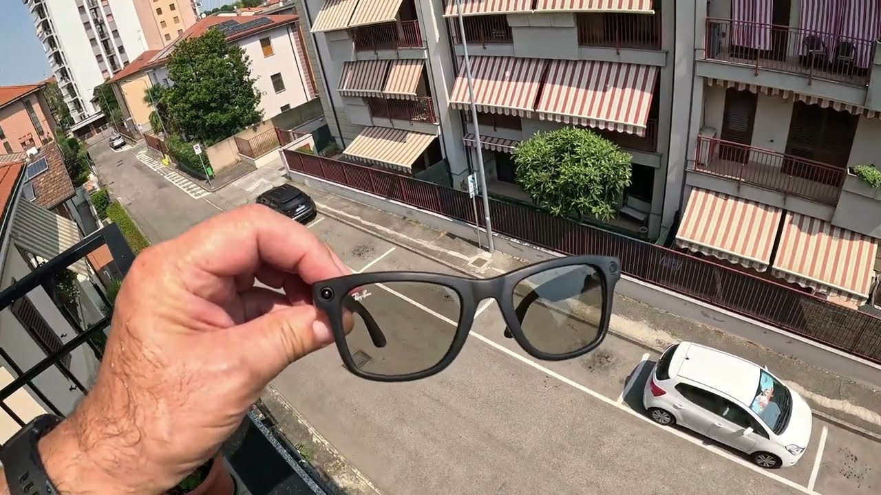 Scopri la gioia di acquistare i nuovi occhiali Ray - Ban  Meta un'icona di stile!
