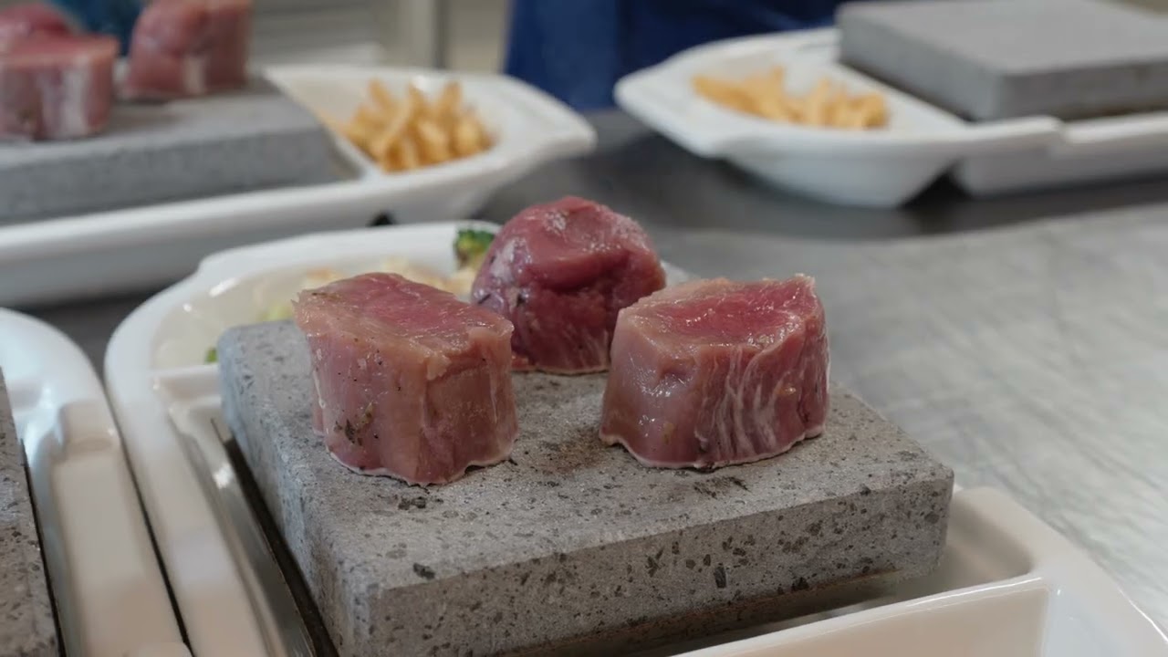 Fridtjof Nansen Restaurant onboard Ocean Albatros