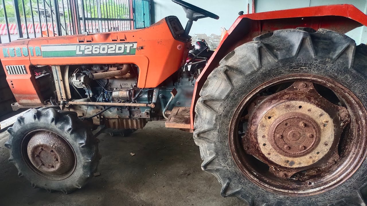 Vài chiếc xe kubota và phụ tùng còn trong cửa hàng. Lh: 0837.766.676