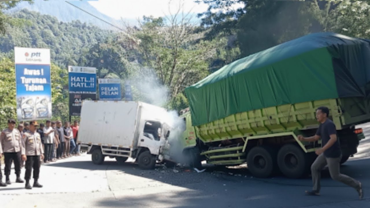 Sitinjau Lauik Makin Memburuk, Lalu Lintas 