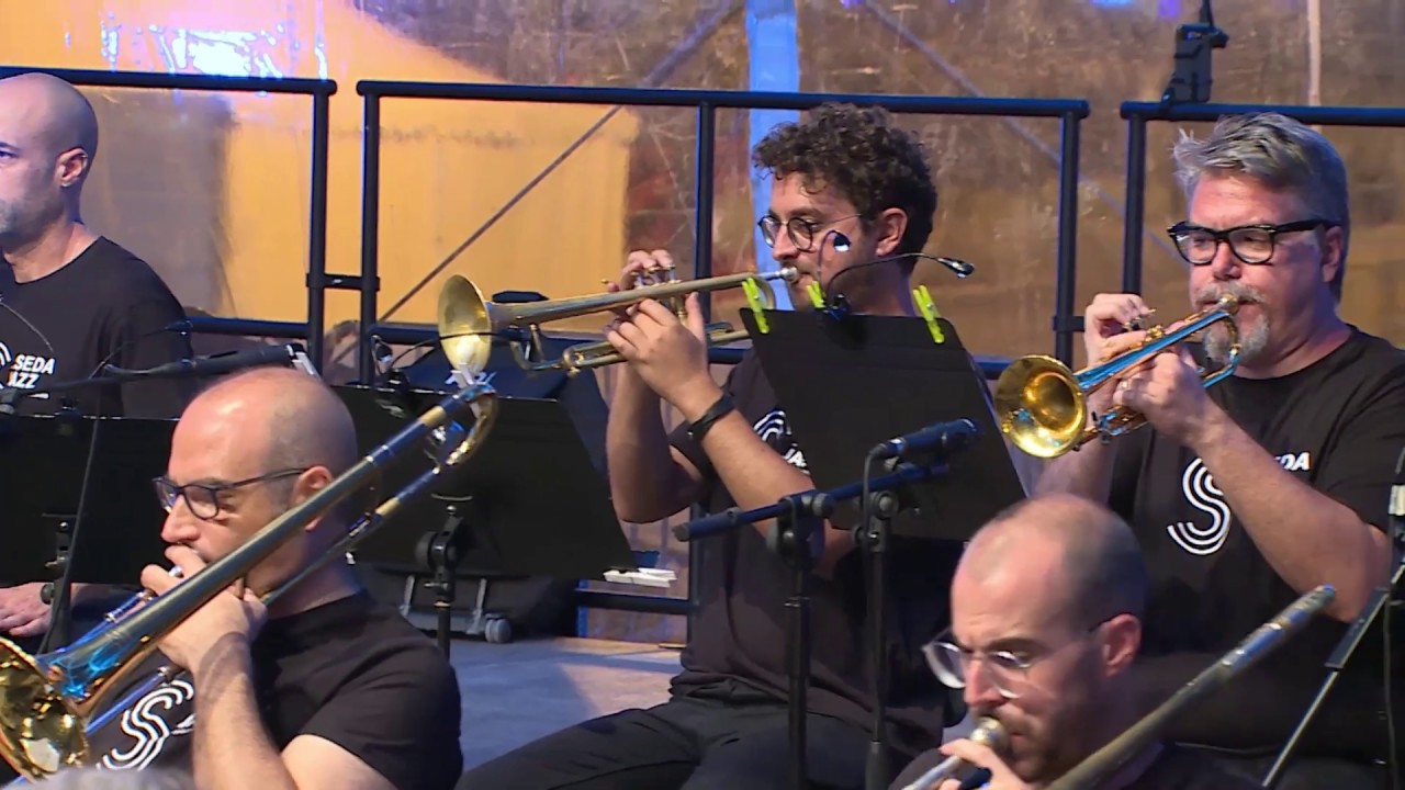 Big Band Sedajazz - AGUA DE BEBER - Festival Música a la Mar (Feat. Thaís Morell)