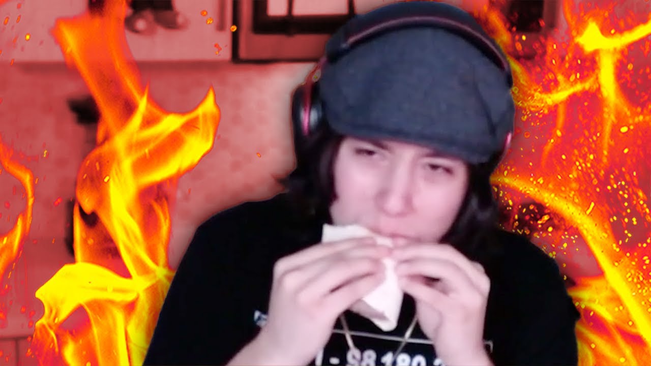 Quackity Shows Off His Cooking Skills