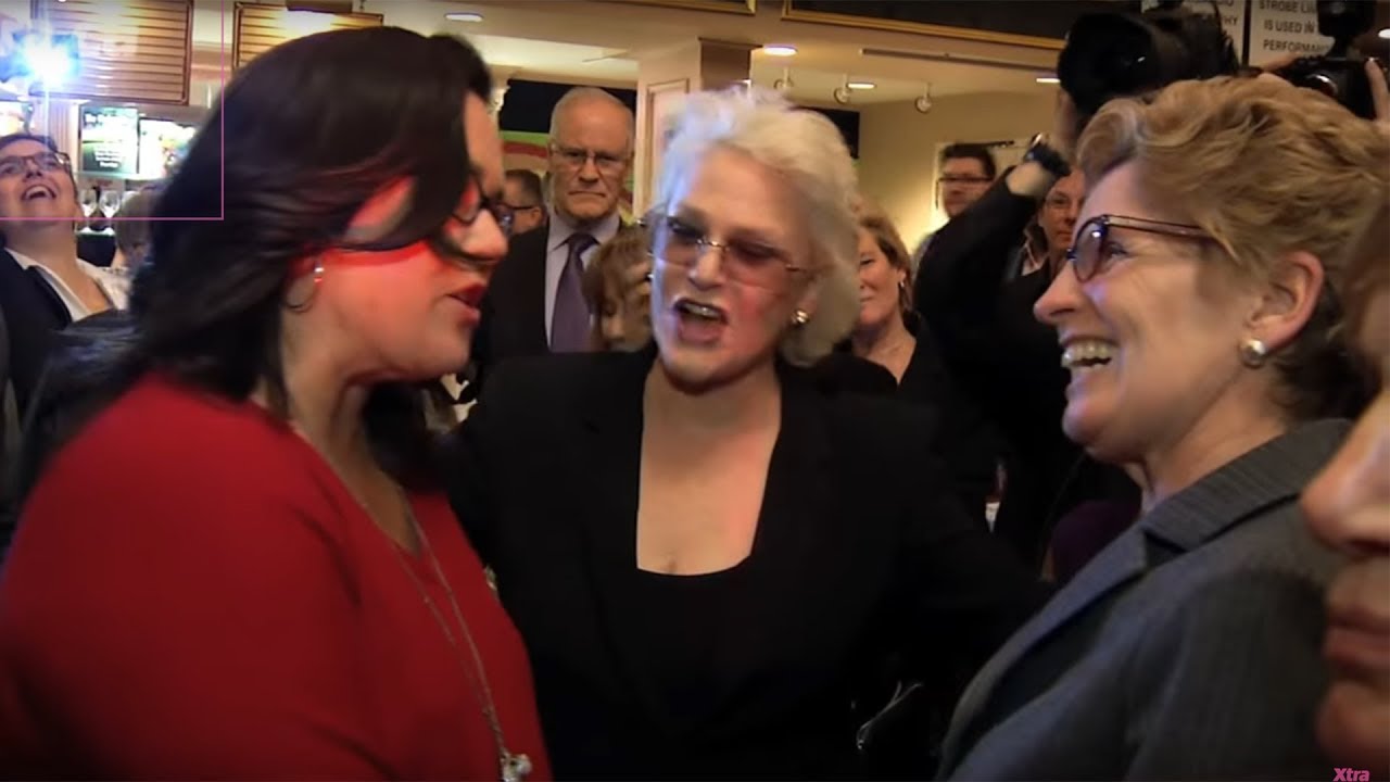 Sharon Gless accepts Toronto Pflag's Ally Award from Rosie O'Donnell