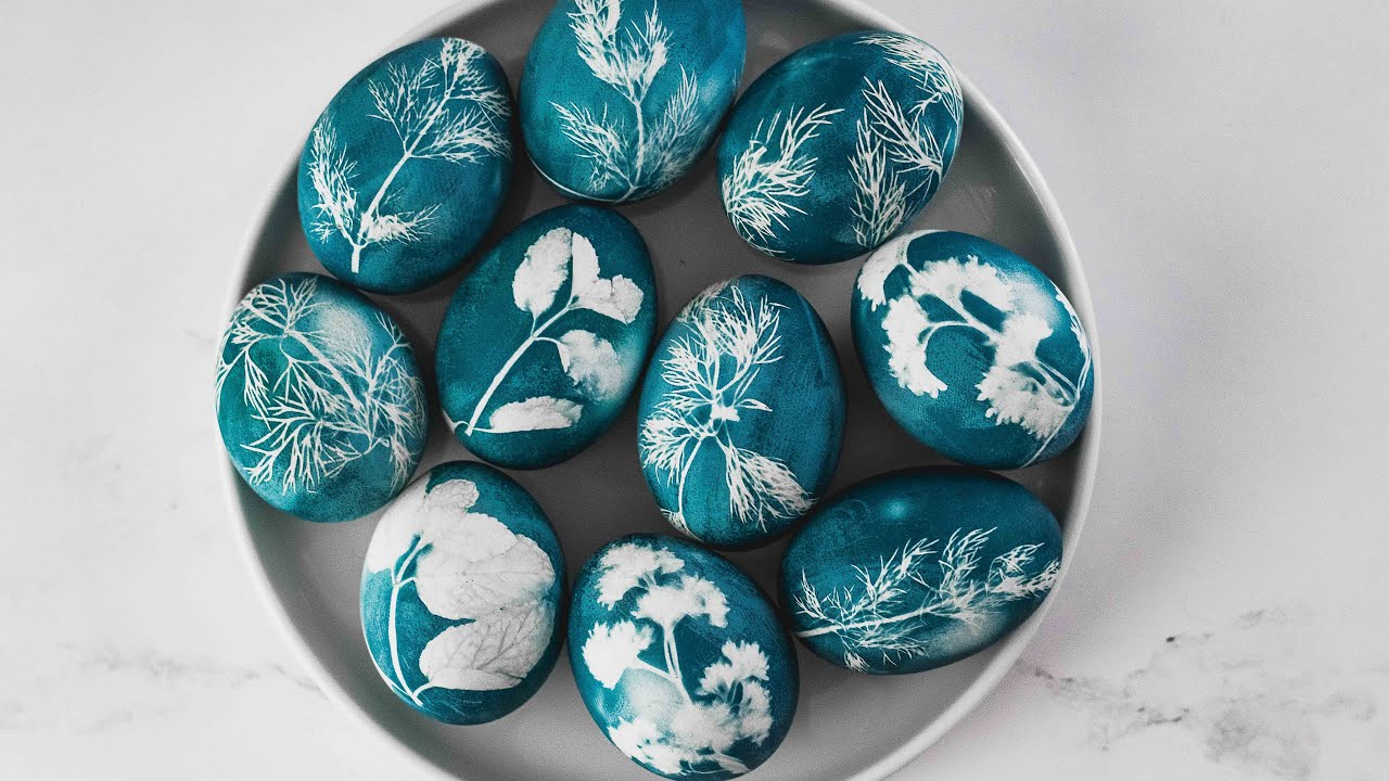 Red Cabbage-colored Easter Eggs
