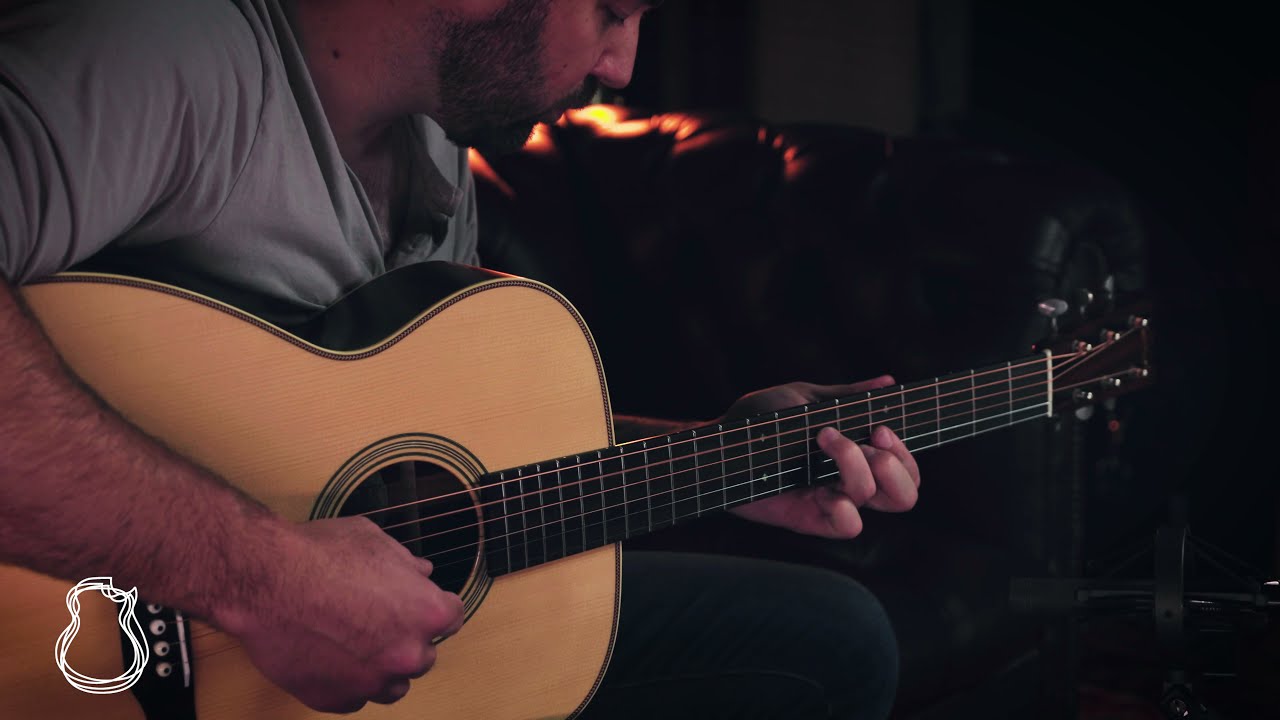 Collings 002H-Traditional Satin 14-Fret Adirondack Spruce | Carl Miner