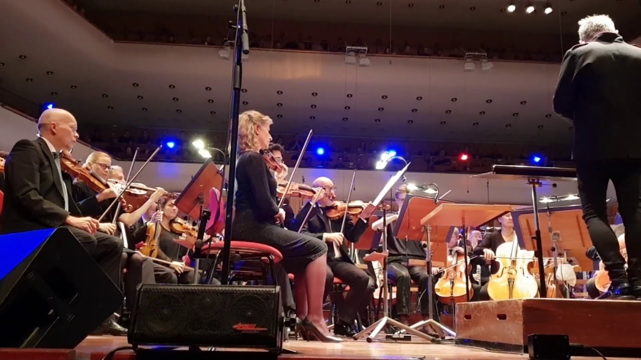 Love scene/Intro scene - Terminator theme RARE LIVE performance