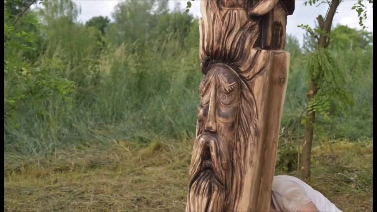 L&aacute;ncfűr&eacute;szes fafarag&aacute;s P&aacute;zm&aacute;ndon
