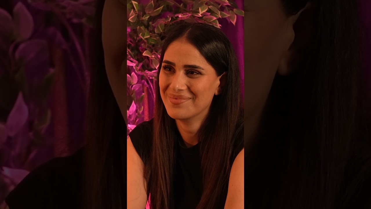 Eş Eşe Nasıl Tahham&uuml;l Etmez!🙂&zwj;↕️ | Aşkın Eli Değmiş Gibi #shorts #podcast