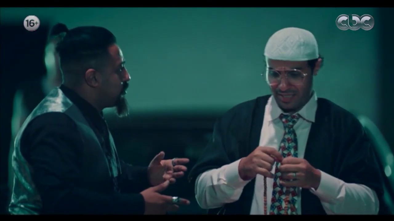 مسلسل الواد سيد الشحات | “حلفتك بكل غالي ونفيس.. تجيبلي كل المعلومات في كيس”.. سيد بيعرف كل المستقبل