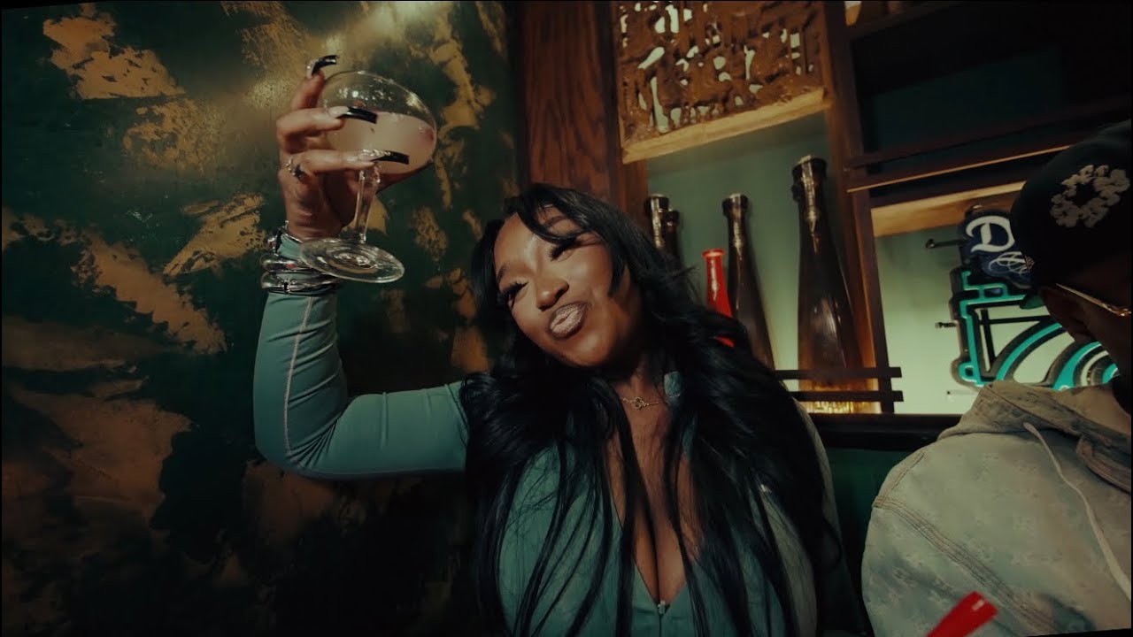 Erica Banks - Get Walked (Official Video)