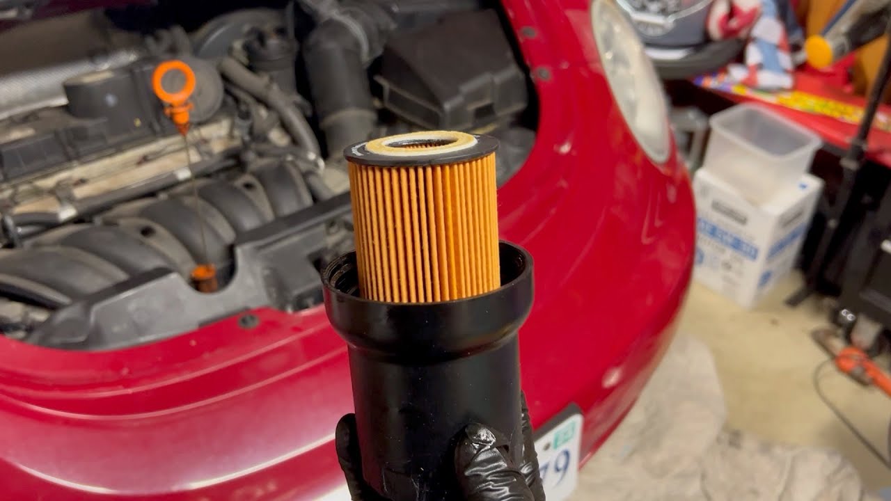 2009 VW Beetle Oil Change 117K Miles (New Drain Plug)