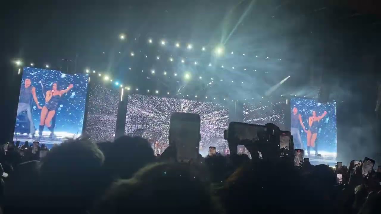 Levitating - Dua Lipa (Radical Optimism Tour in Taiwan)