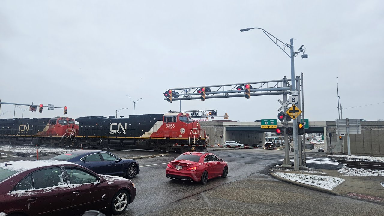 CSX B453 with CN Locomotives in Cuyahoga Falls, OH 1 11 26 4K