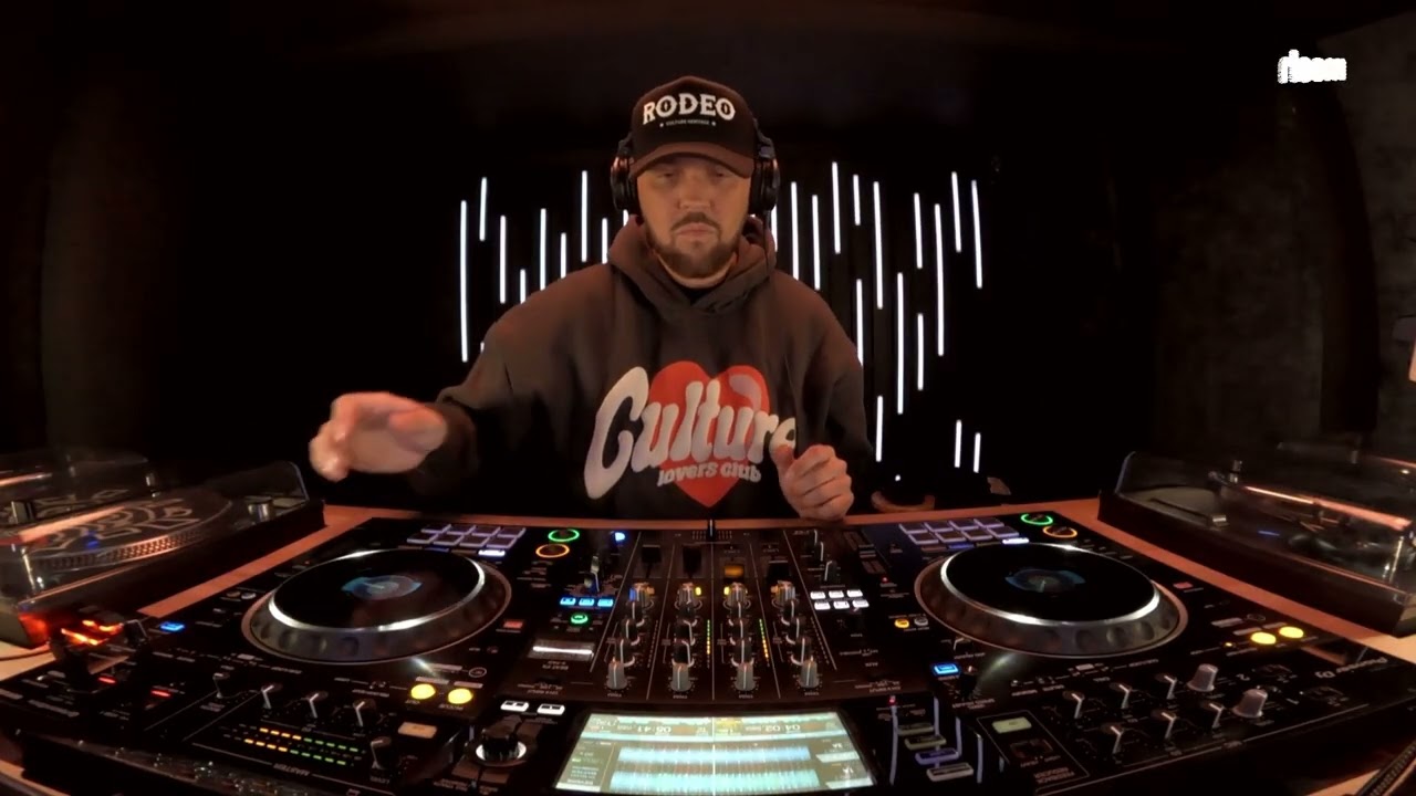 De Souza Presents - Ball Knowledge EP1 – 100326 – Mesh Radio