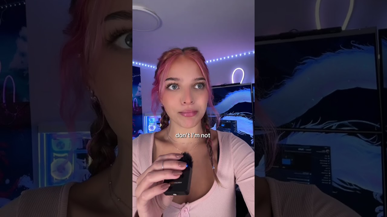 wallpaper engine for monitors #lindseyszn #techtok #wallpaperengine #techbaddie #monitorlayout