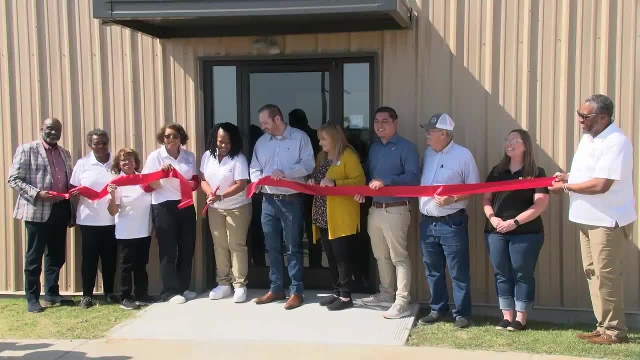 Ribbon cutting held for new help center facility