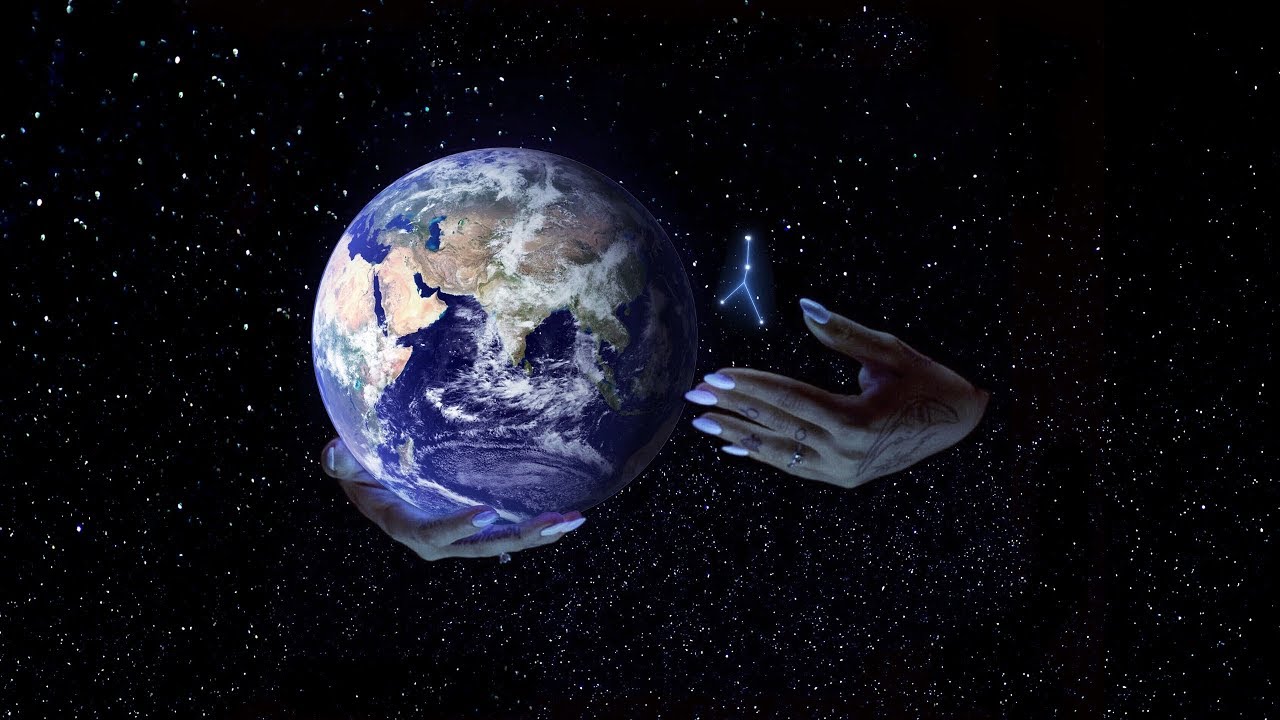 Ariana Grande - NASA (Reloaded)