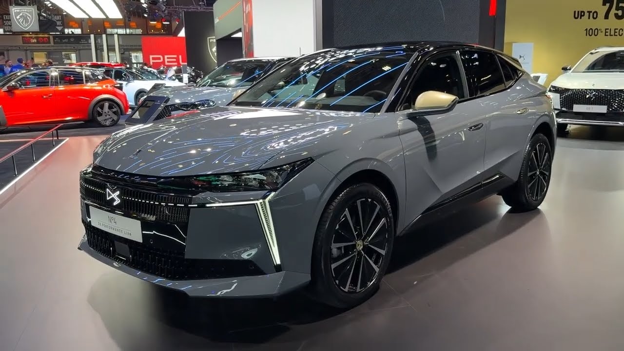 New DS N&deg;4 Performance Line (2026) &ndash; The Ultimate Premium Hatchback? | 213 HP Walkaround Brussels