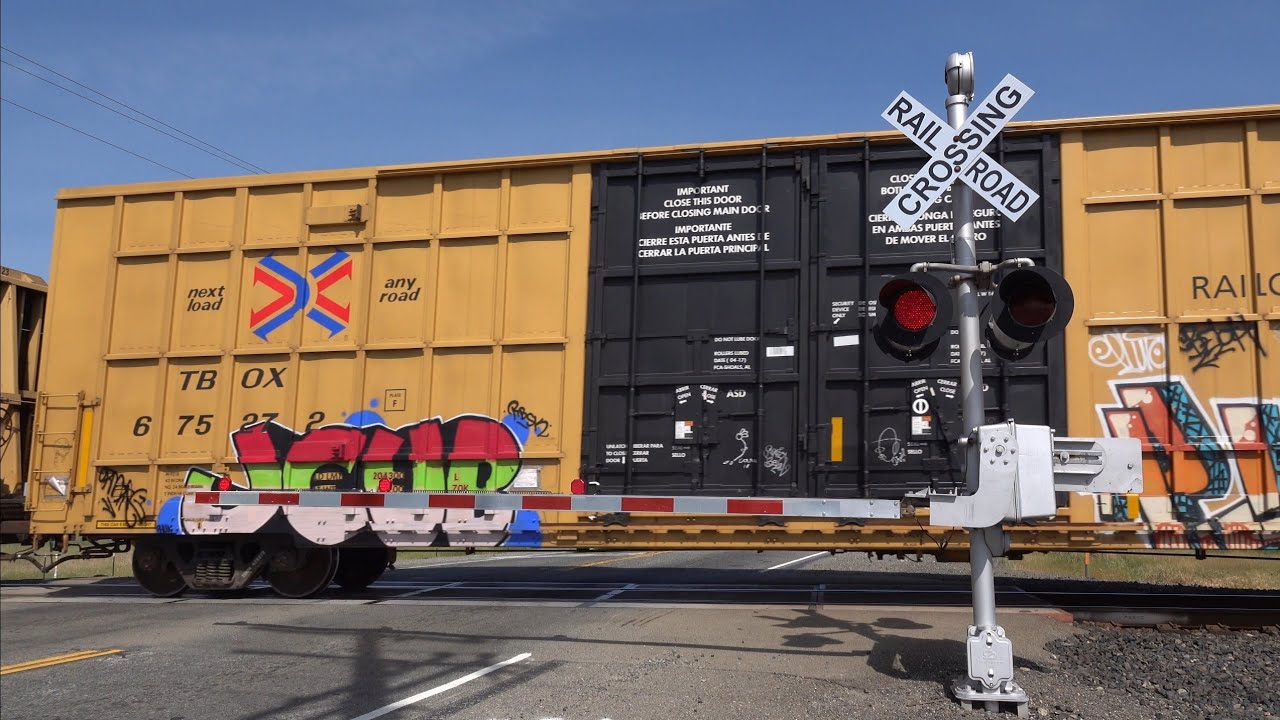 UP 8620 Manifest Train North, W. Riego Rd. Railroad Crossing, Riego CA