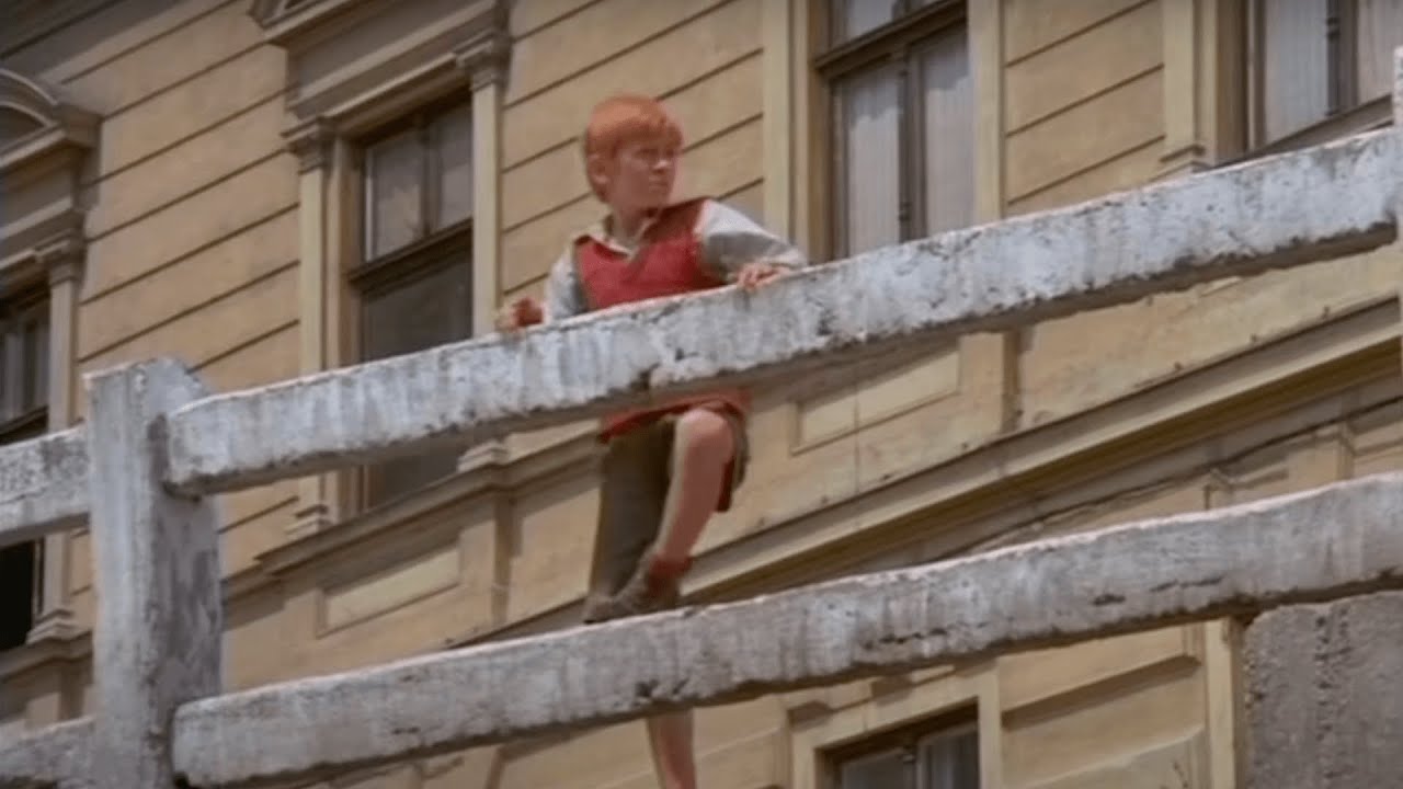 Locuri Din Oradea În Filmul PISTRUIATUL (1973)