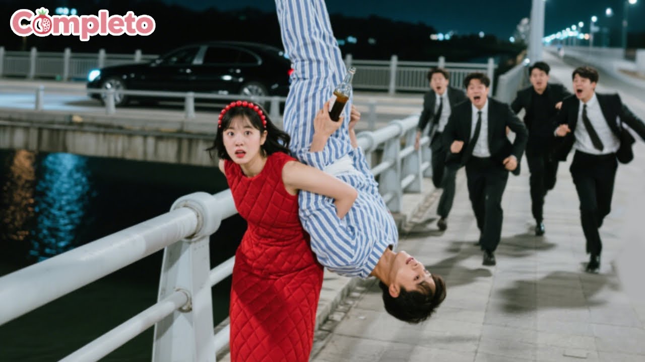 Creyendo que el CEO iba a saltar al río, la chica lo cargó y se lo llevó…¡él no se enojó&se enamoró!