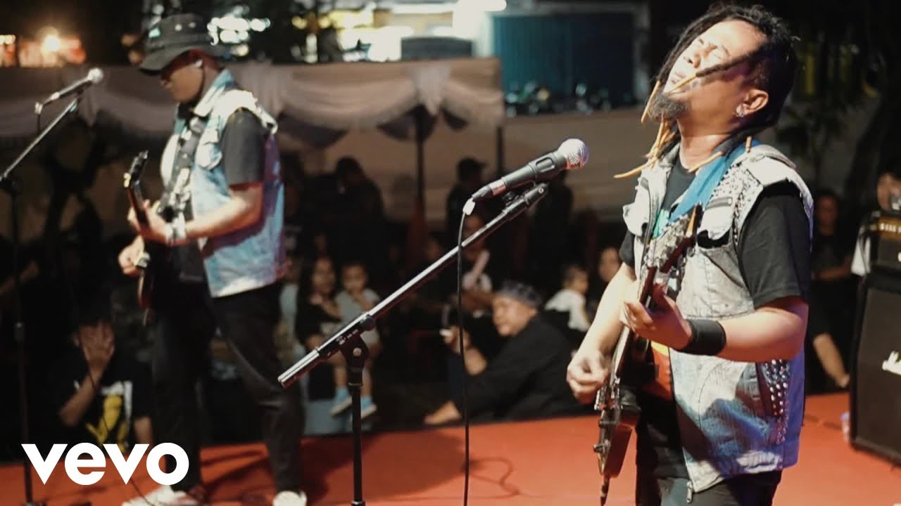 LUKANEGARA - Rutan Bintang Lima ft. Devina Anjani