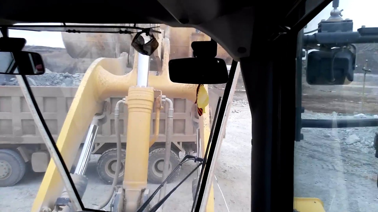 Komatsu wa470-6a погрузка руды в самосвал Howo 380