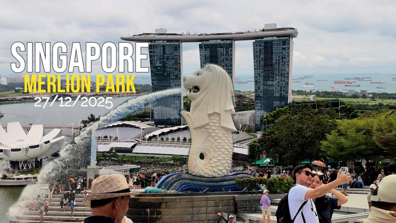 Singapore Walking Tour 4K | Cavenagh Bridge to Merlion Park | Day Walk (Dec 2025)