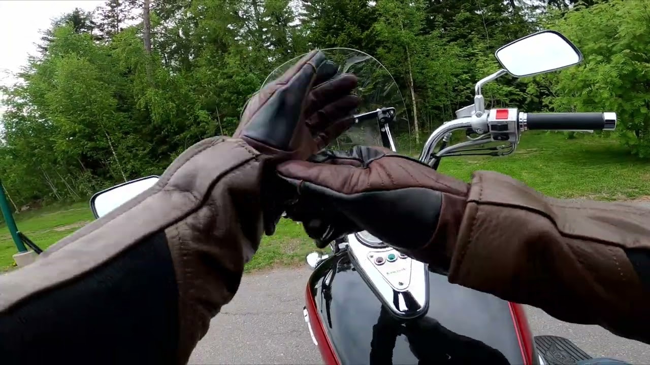 Kawasaki VN800 - Relaxing drive on a gray afternoon.