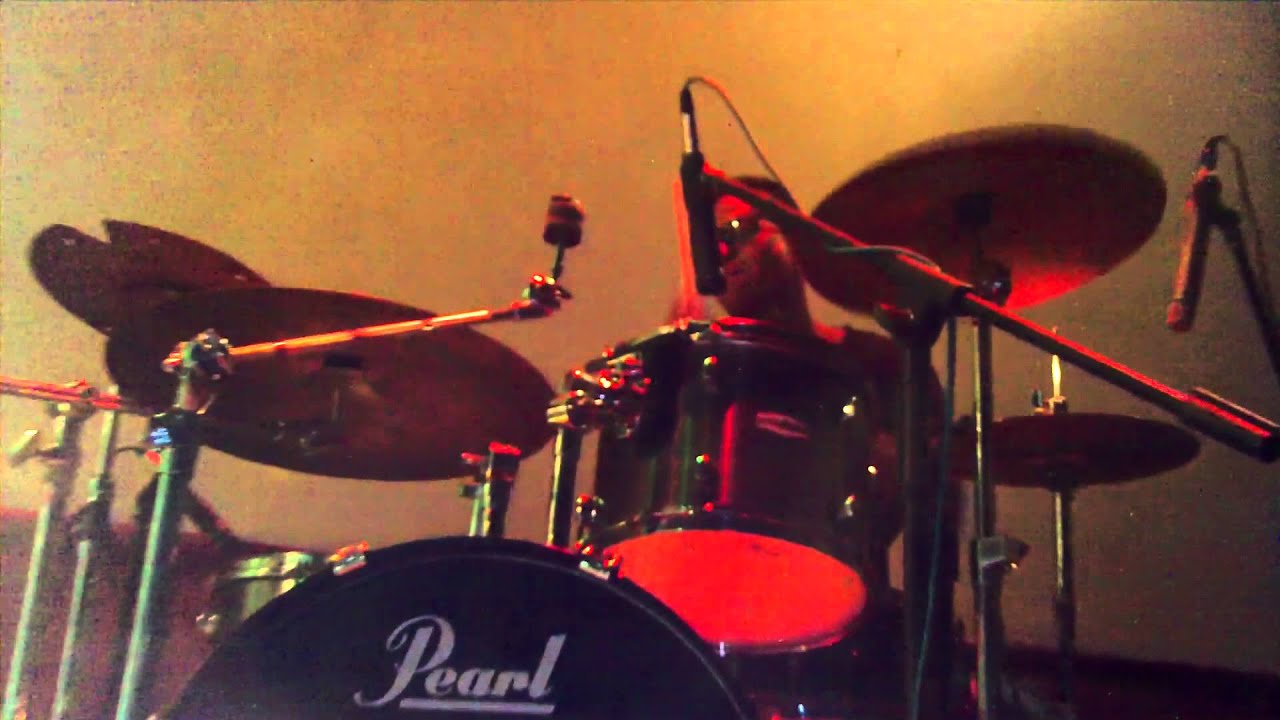 Acci&oacute;n Limbica - Locked Out Of Heaven Rock Version (Bruno Mars SPANISH Cover Live)