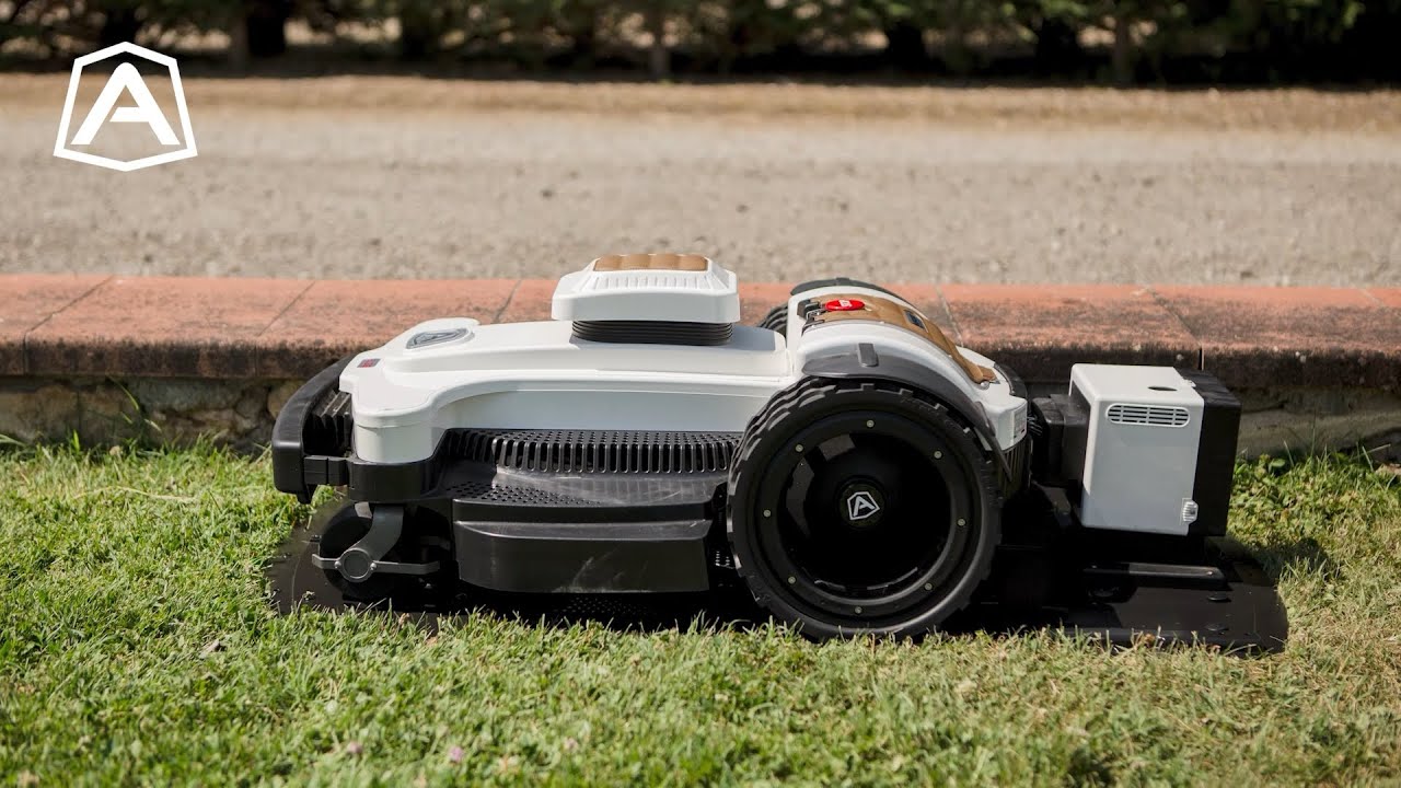 Ambrogio Robot 4.36 Elite | Powerful and jointed